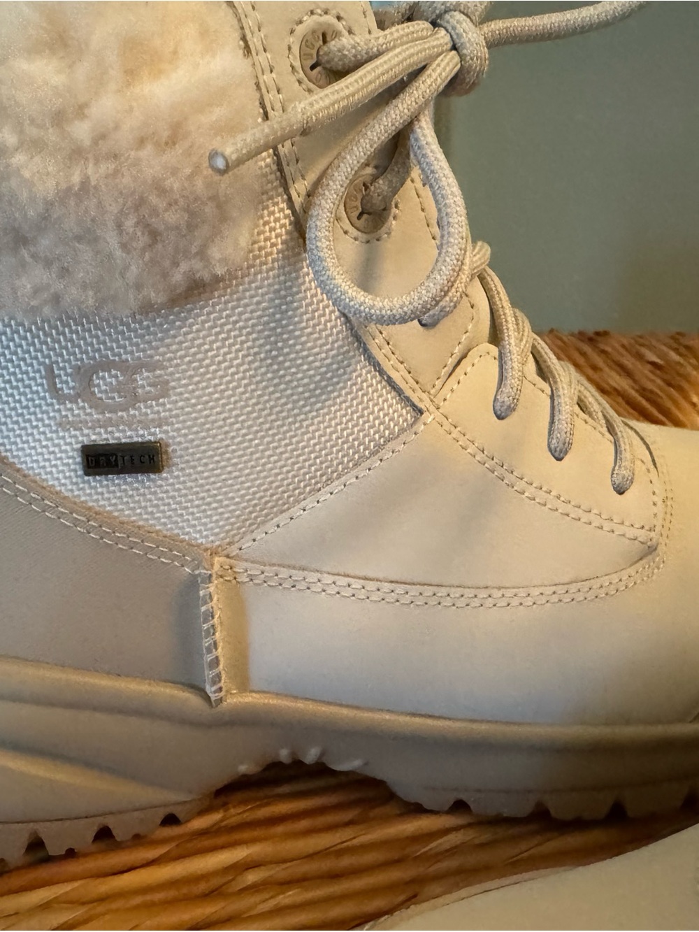 UGG Women’s Brand New Cream Lace-Up Winter Boot with Shearling Collar